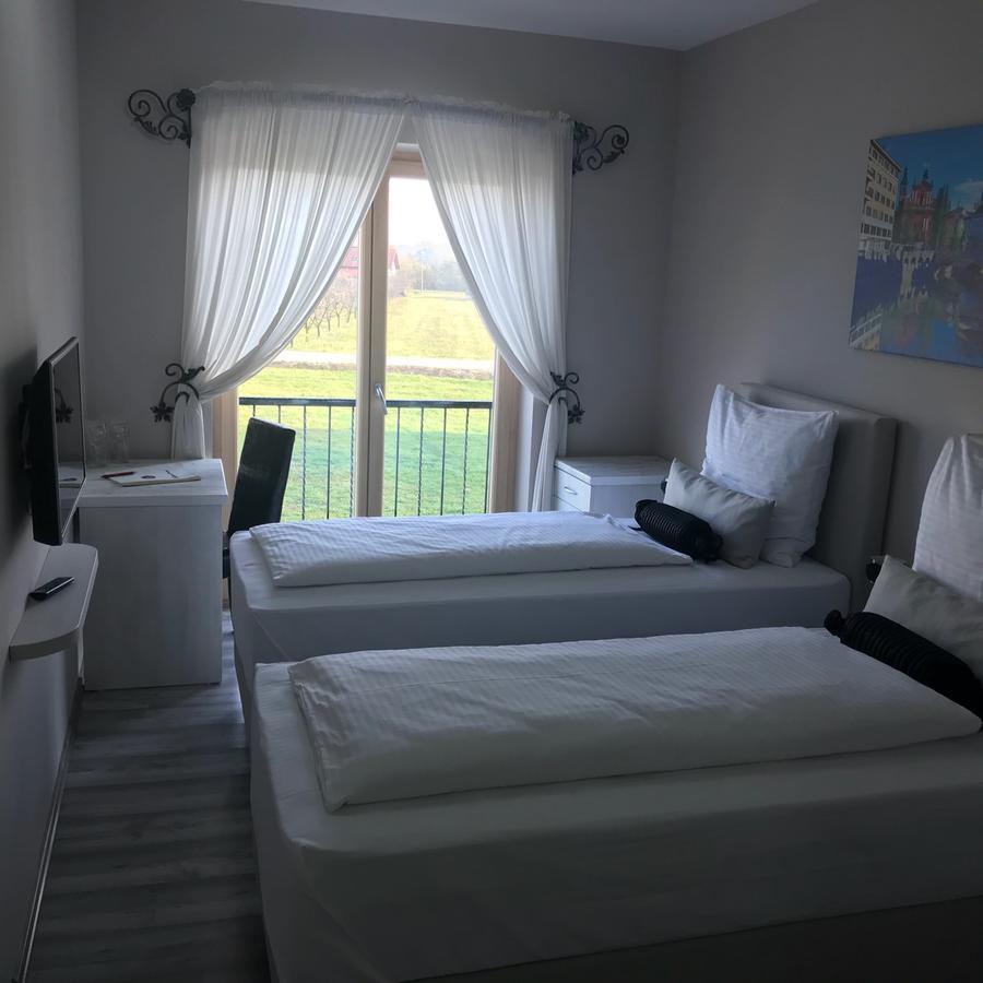 Hotel Bakarni Lonac Brčko Exterior foto